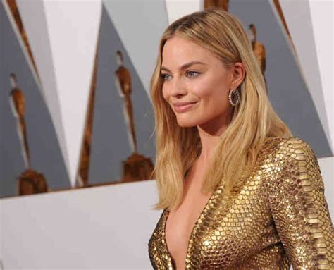 Not Only Does Margot Robbie Slay In The Fashion Realm But She S Also