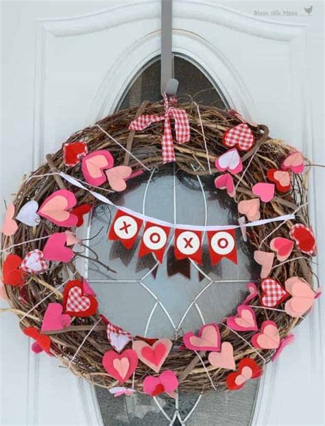 Easy Diy Valentines Day Wreaths Easy Crafts 101