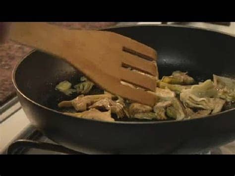 Cuando vayas a comprar alcachofas el estado de sus hojas será el indicador de su frascura. Como Cocinar Alcachofas : Como Cocinar Alcachofas - YouTube