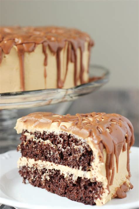 Fluffy Peanut Butter Frosting With Milk Chocolate Drizzle Mirlandras