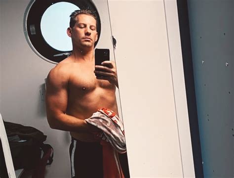 Hollyoaks Off The Charts James Sutton Shirtless Mirror Selfie