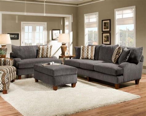 Neutrale möbel auf helle wände. graues sofa kombinieren holzboden akzente braun #brown # ...