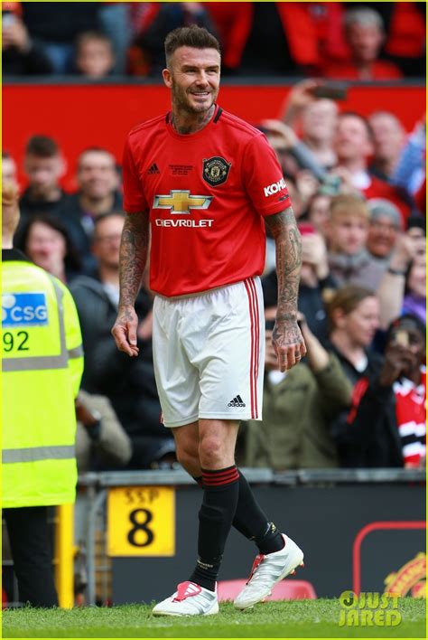 Hd wallpapers and background images. Romeo & Harper Beckham Join Dad David Beckham on the Field ...