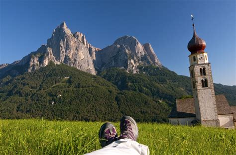 Highlight Relaxing In The Majestic Dolomites Catch December