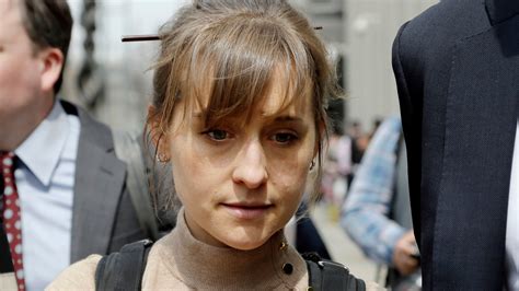 Smallville Actor Allison Mack Pleads Guilty In Sex Trafficking Case