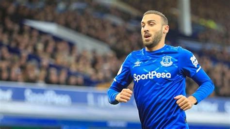 Wetzlar, almanya) santrfor mevkisinde oynayan türk millî futbolcudur. Cenk Tosun İngiltere'nin Crystal Palace takımına transfer oluyor - SonHaberler