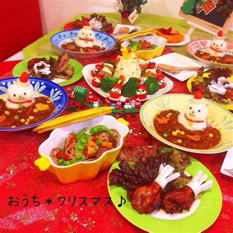 1部 家族は非常に悪かった住んでいた。 彼らは地下室に住んでいた。 このファミリでは、エルザアダムス息子、ママとパパジュリアンgarikの娘だった。 エルザは狂人だ. トップ 100 クリスマス お家 ディナー - 画像HD