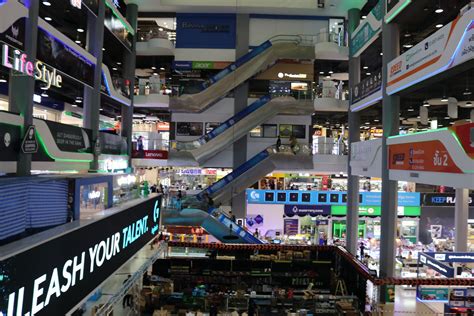 All You Need to Know About Pantip Plaza, Bangkok's Indoor IT Shopping Mall