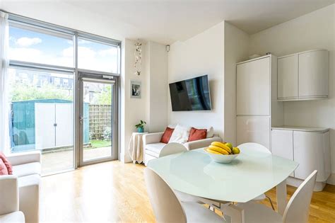 2 Bed Flat For Sale In Weststand Apartments Highbury Stadium Square