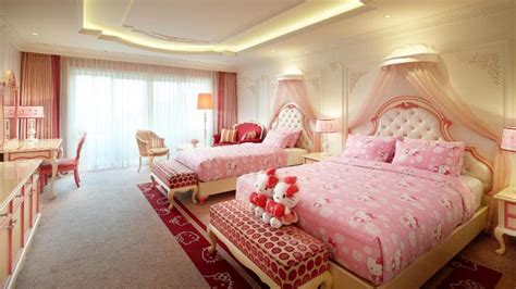 Why not just do it in the cutest way possible and lodge at the hello kitty hotel. 호텔 패키지 - Sweetie Hello Kitty | 롯데호텔제주