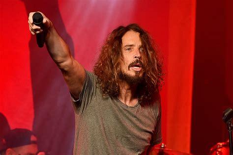 watch video footage from chris cornell s final performance with soundgarden