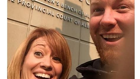 Couples Smiling Divorce Selfie Goes Viral