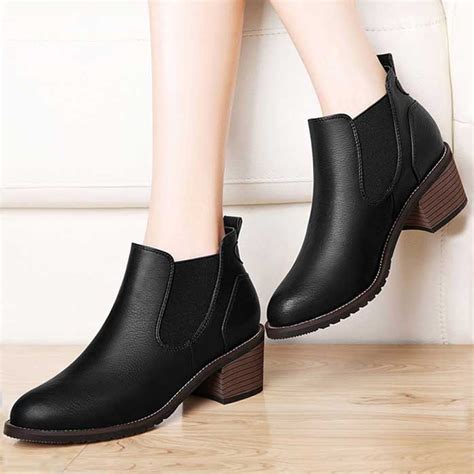 Etes vous à la recherche de bottines chelsea pour femmes tendances? Bottine chelsea femme en cuir à talon épais - Persun.fr