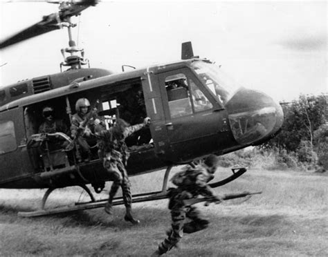 Huey Helicopter Vietnam War Photos - Best Image Viajeperu.org