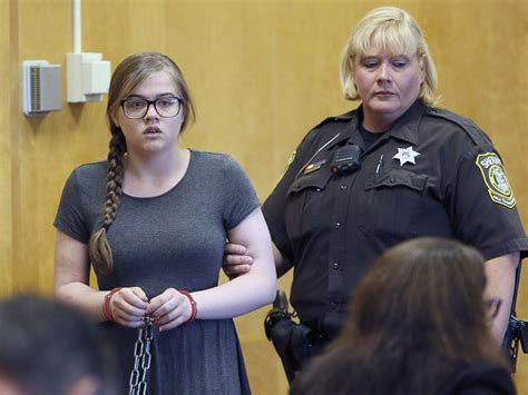 Girl Accused Of Trying To Kill Classmate As Tribute To Slender Man Pleads Insanity National Post
