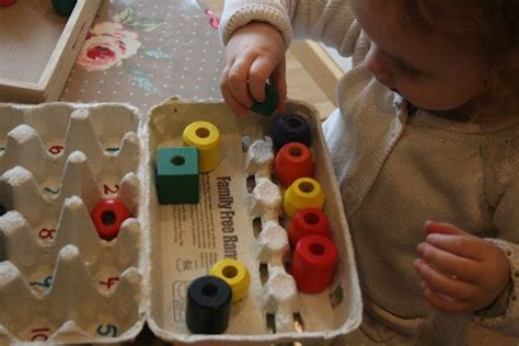 Mejora tu puntería con la mejor colección de juegos de armas de minijuegos. Egg Box Count and Sort | Manualidades, Cartones de huevos y Juego didactico para niños