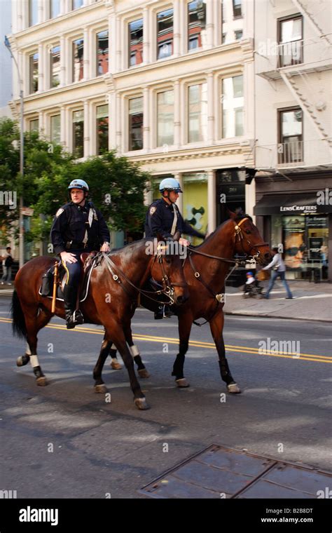 Horse Mounted Police New York City Usa Stock Photo Alamy