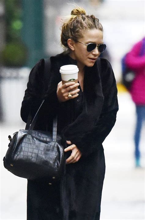 Olsens Anonymous Mary Kate Olsen Steps Out In An All Black Casual Cool