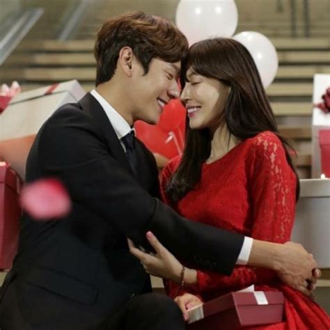 when is kim so yeon getting married the actress gushes about her experience with kwak si yang