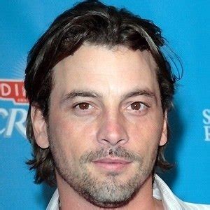 Skeet ulrich données clés nom de naissance bryan ray trout surnom skeeter , skeet ulrich — ulrich, formerly huldrich or huldrych, is a germanic name, derived from old high german uodalrich ( uodal meaning heritage and rich. Skeet Ulrich - Bio, Facts, Family | Famous Birthdays