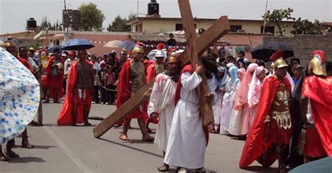 Viernes Santo La Representación Del Vía Crucis De Cristo