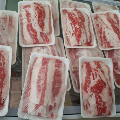 Proses pembuatannya cukup simpel karena menggunakan daging slice, sebelumnya bisa ditaburi bumbu misalnya lada dan garam. Daging slice US Beef 500gr plus bumbu Marinade/Daging Slice/Daging Yosinoya | Shopee Indonesia