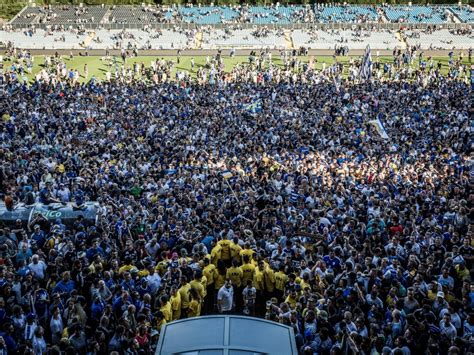 Da die universität gut erreichbar ist, bevorzugen auch studenten das wohnen im jenaer zentrum. Polizei durchsucht Wohnungen von Jena-Fans - Kickwelt.de