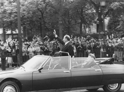 Mitterrand lived with his wife, danielle, and her lover, in the rue de bievre, and anne lived 10 minutes away. May 10, 1981: François Mitterrand is elected President of ...