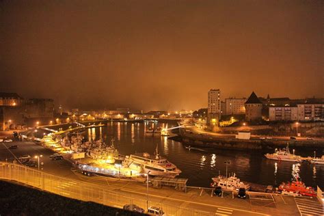 Serveur, puis videur, puis patron de boîte, il a toujours travaillé dans le milieu de la nuit, un monde parallèle qui n'a cessé d'alimenter les fantasmes et les légendes urbaines. Brest : de nuit dans un port de l'Atlantique Nord. - Le ...