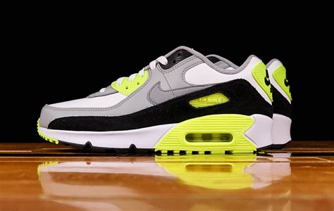 Get Ready For The Nike Air Max 90 Volt •