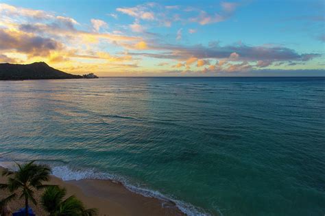 Sunrise Diamond Head Waikiki Beach Photograph By Douglas Peebles