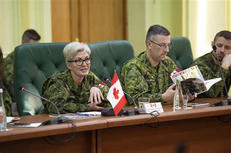Meet the trailblazing female Canadian general bound for Iraq – RCI