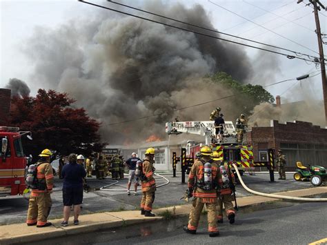 Crews battle 2-alarm blaze in Mount Airy - Carroll County Times