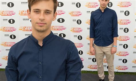 Flume Shows Off Clean Shaven Face As He Attends Bbc Radio1s Big