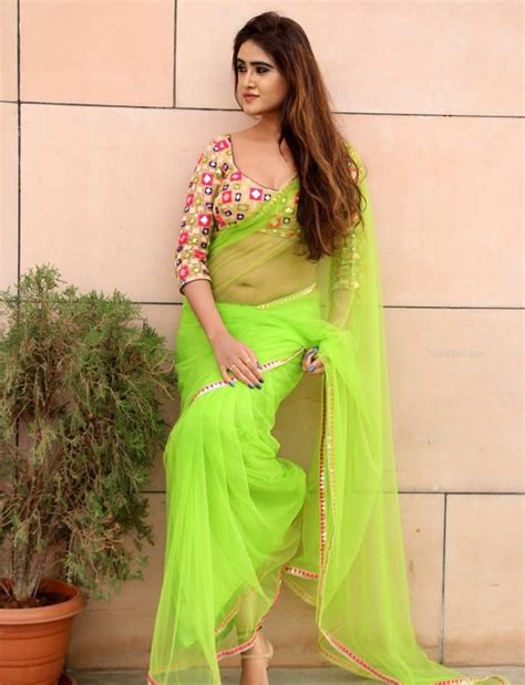 Hot Saree Designs For Indian Girl Sari Info Designer Sarees Online Shopping Saree Hairstyles