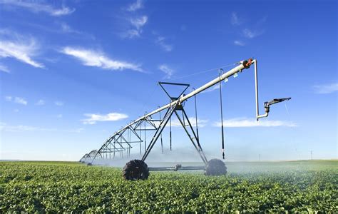 Everything You Need To Know About Pivot Irrigation Systems For Your