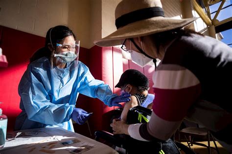 Visit the website of the colombian ministry. Vacunación contra Covid-19 avanza en el mundo: Colombia ...