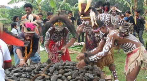 9 Upacara Adat Khas Kalimantan Tengah Palangkaraya Dan Keterangannya