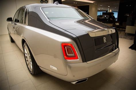 Up Close And Personal With The Stunning New Rolls Royce Phantom