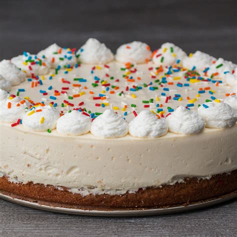 Just a private little torte for one, or 5 if she decided to share with her family. Birthday 'Box' Cake Bottom Cheesecake Recipe by Tasty