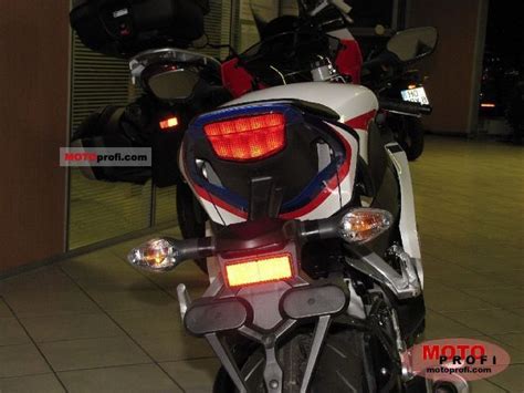Get the latest specifications for honda cbr 1000 rr 2011 motorcycle from mbike.com! Honda CBR1000RR 2011 Specs and Photos