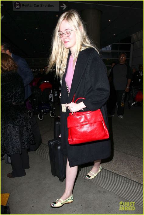 Elle Fanning Blames Busy Schedule For Not Learning How To Drive Photo 3068394 Elle Fanning
