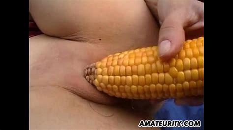 Amateur Girlfriend Toys Her Pussy With Corn Outdoor Pussy Org
