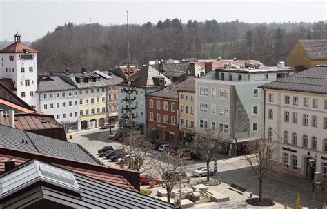 Traunstein ist eine große kreisstadt im regierungsbezirk oberbayern. Historisches Brauhaus - Traunstein | Denkmalschutz Immobilien