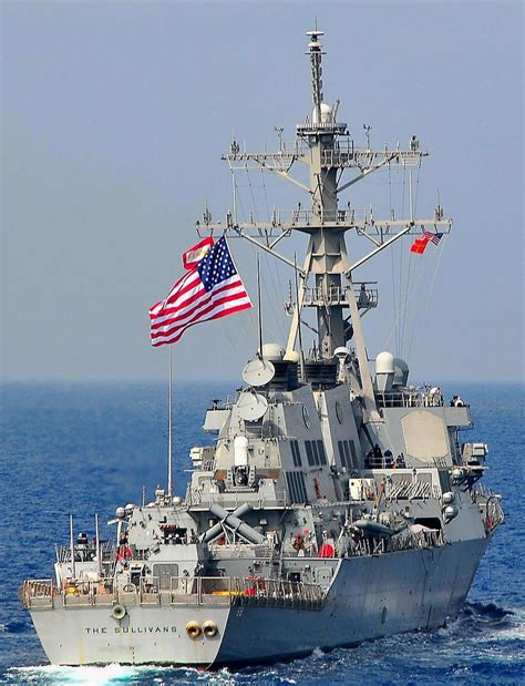 Uss The Sullivans Ddg 68 Arleigh Burke Class Destroyer Us Navy Us Navy Ships Us Navy