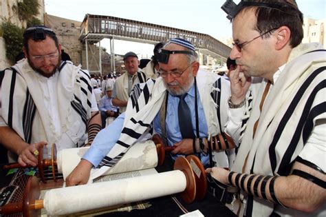 Polish Hidden Jew Becomes Bar Mitzvah At Kotel Crescent City Jewish