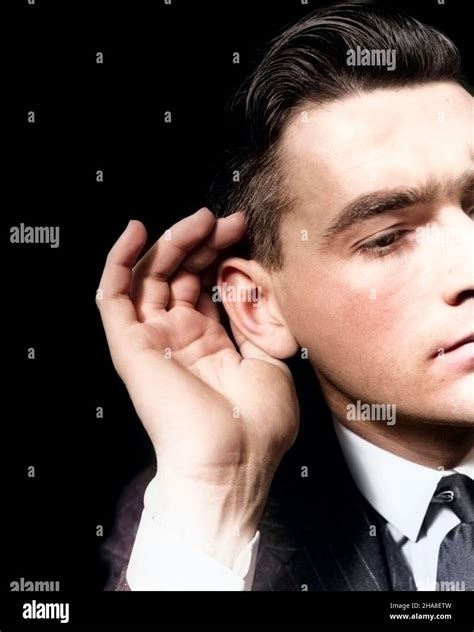 1930s Man Hand Cupping His Ear Listening Hearing S1414c Har001 Hars
