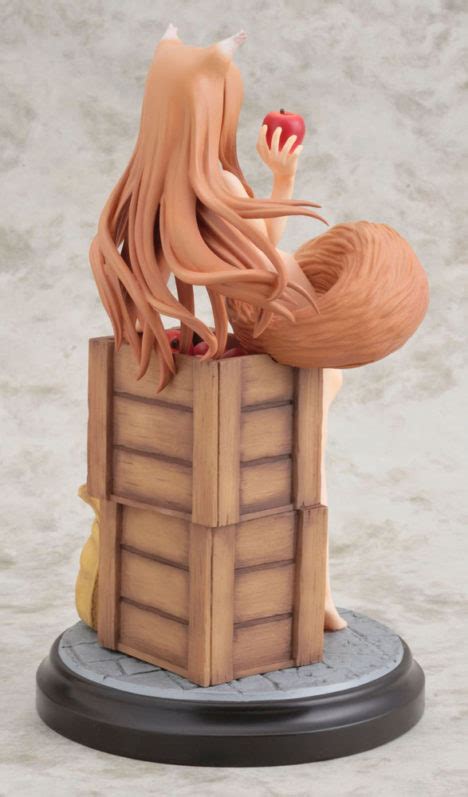 Cant Keep Clothes On Horo Even In Figure Form Sankaku Complex