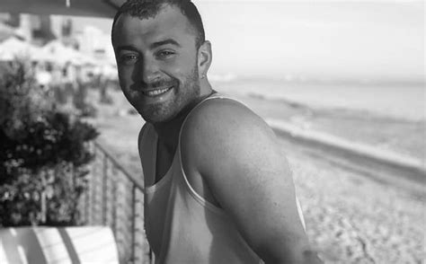 Al género no binario, también se le conoce como genderqueer. Sam Smith se identifica como género no binario