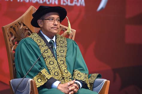 Sorotan majlis penyerahan rumah ppts. Ahmad Samsuri Dilantik Sebagai Presiden Kolej Al-Quran ...